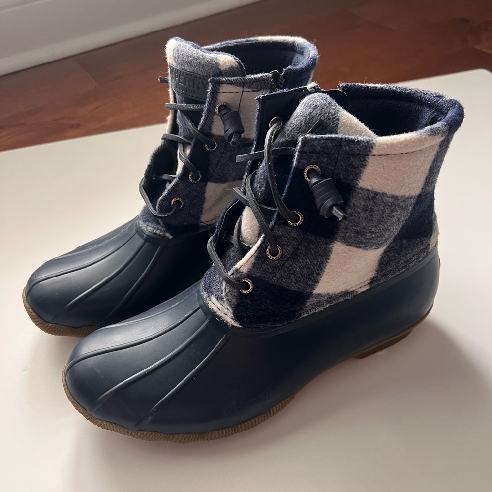 Sperry Boots Women’s Size 7.5